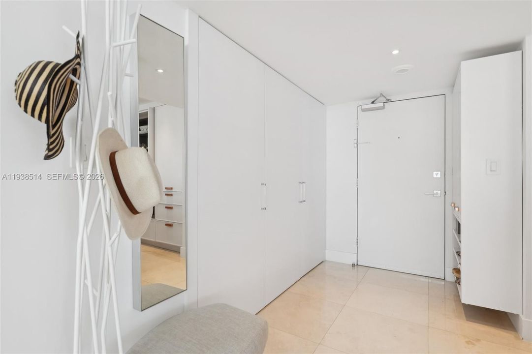 Activo con contrato: $2,550,000 (2 camas, 2 baños, 1407 Pies cuadrados)