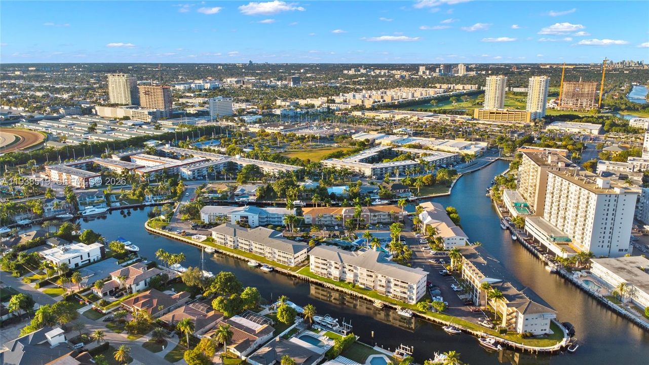 For Sale: $169,000 (1 beds, 1 baths, 700 Square Feet)