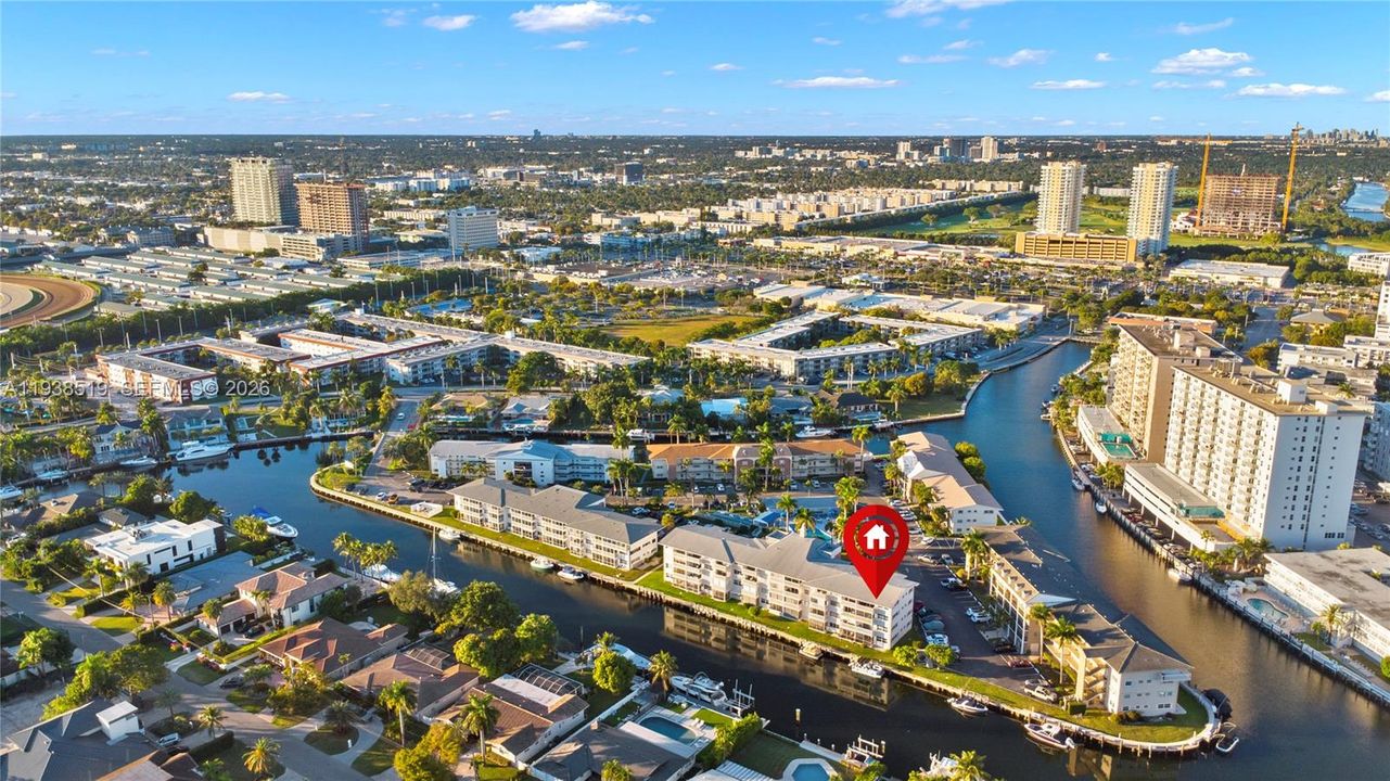 For Sale: $169,000 (1 beds, 1 baths, 700 Square Feet)