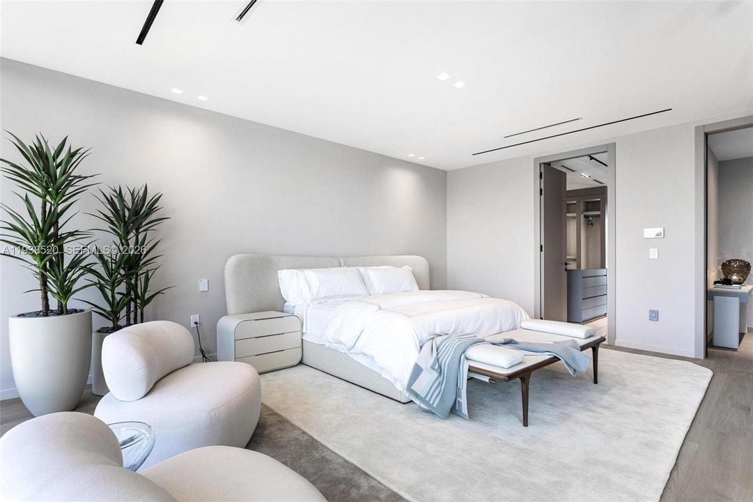 待售: $13,900,000 (7 贝兹, 7 浴室, 6718 平方英尺)