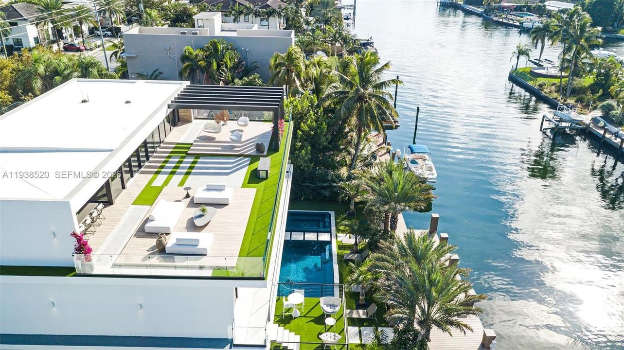 待售: $13,900,000 (7 贝兹, 7 浴室, 6718 平方英尺)