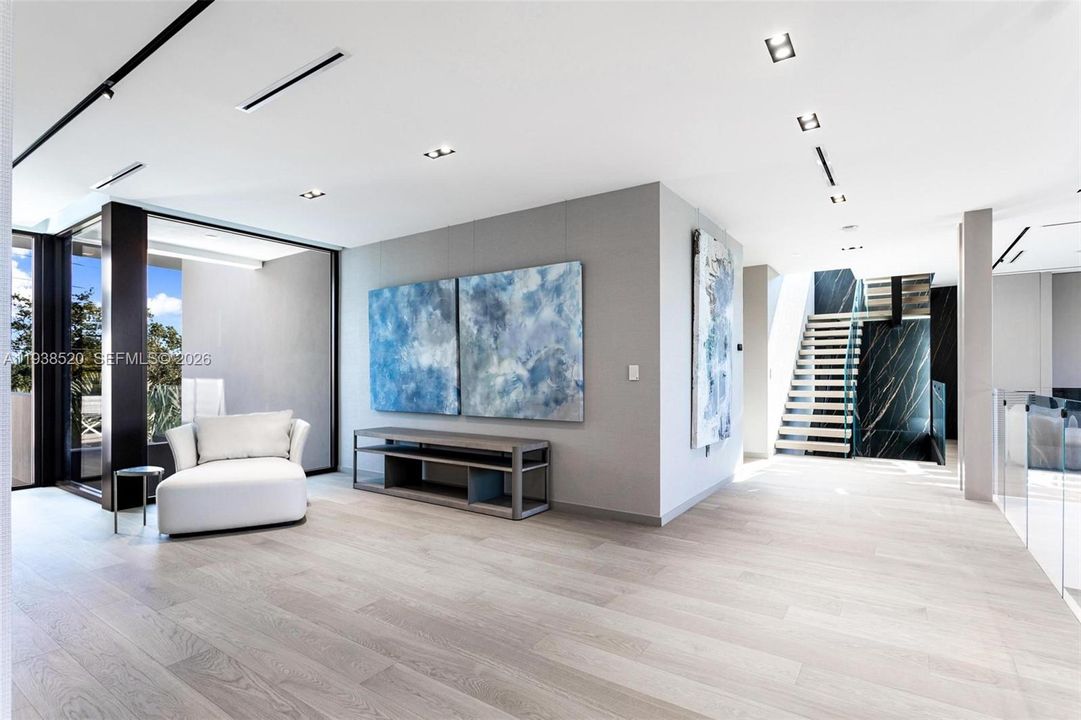 待售: $13,900,000 (7 贝兹, 7 浴室, 6718 平方英尺)