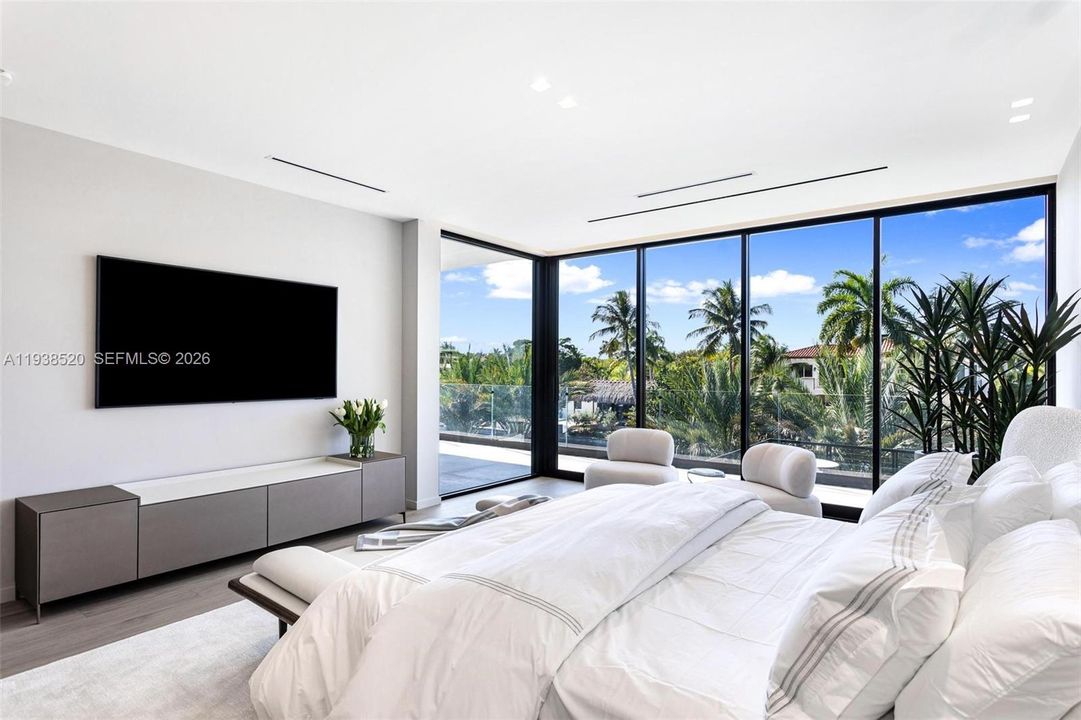 待售: $13,900,000 (7 贝兹, 7 浴室, 6718 平方英尺)