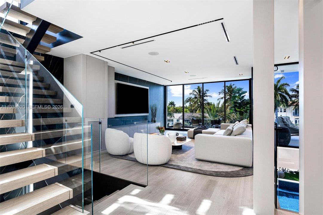 待售: $13,900,000 (7 贝兹, 7 浴室, 6718 平方英尺)