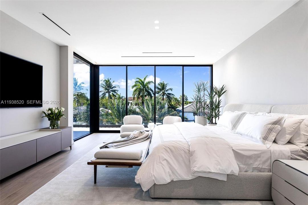 待售: $13,900,000 (7 贝兹, 7 浴室, 6718 平方英尺)