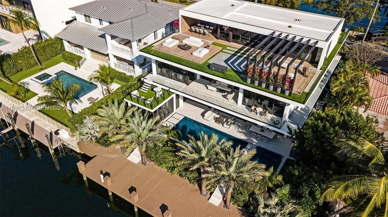 待售: $13,900,000 (7 贝兹, 7 浴室, 6718 平方英尺)