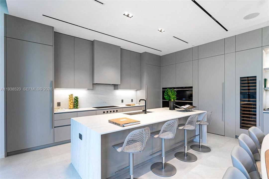 待售: $13,900,000 (7 贝兹, 7 浴室, 6718 平方英尺)