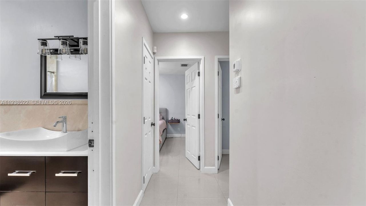 For Rent: $3,850 (3 beds, 1 baths, 1245 Square Feet)