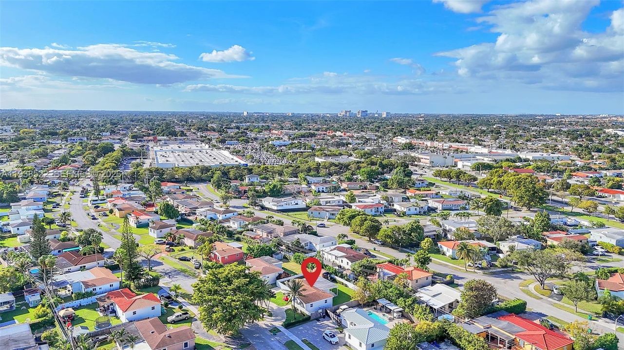 For Rent: $3,850 (3 beds, 1 baths, 1245 Square Feet)