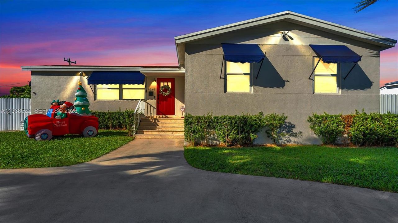 For Rent: $3,850 (3 beds, 1 baths, 1245 Square Feet)