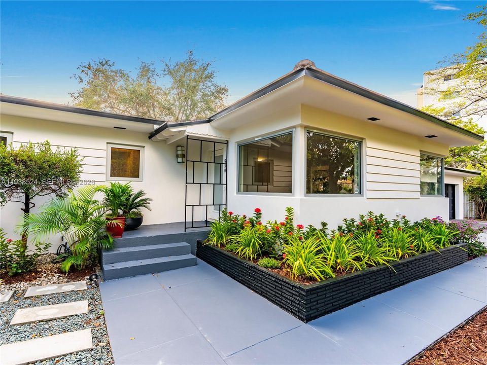 В аренду: $8,000 (3 спален, 3 ванн, 2255 Квадратных фут)