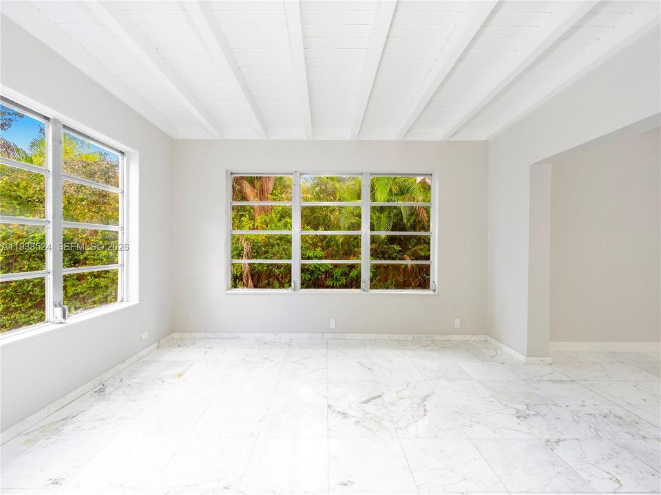 В аренду: $8,000 (3 спален, 3 ванн, 2255 Квадратных фут)