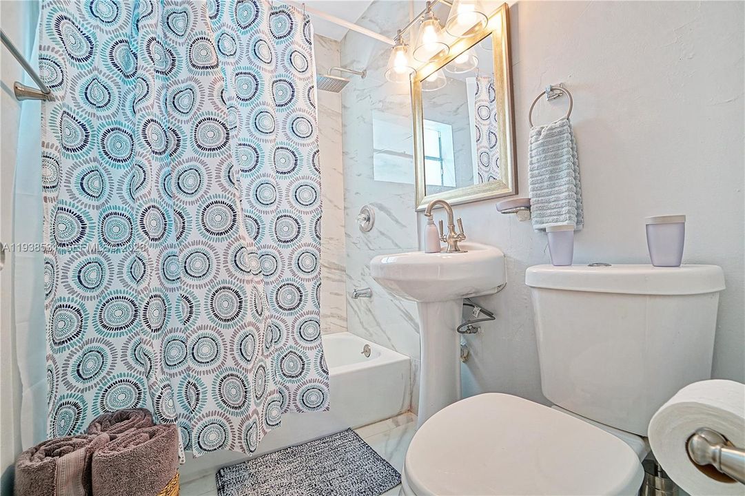 For Rent: $3,500 (2 beds, 2 baths, 1220 Square Feet)