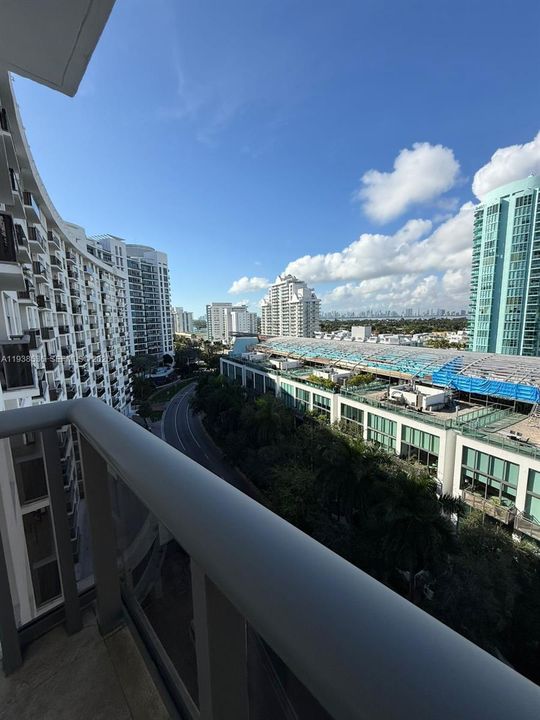 For Rent: $3,200 (2 beds, 2 baths, 1290 Square Feet)