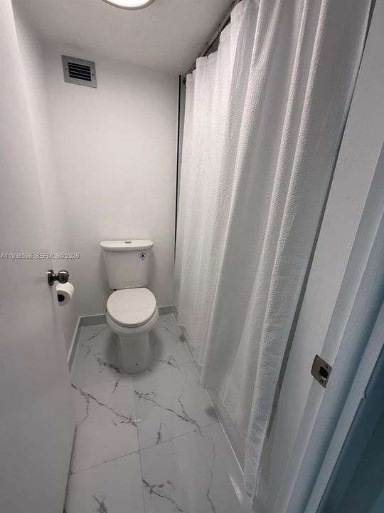 For Rent: $3,200 (2 beds, 2 baths, 1290 Square Feet)