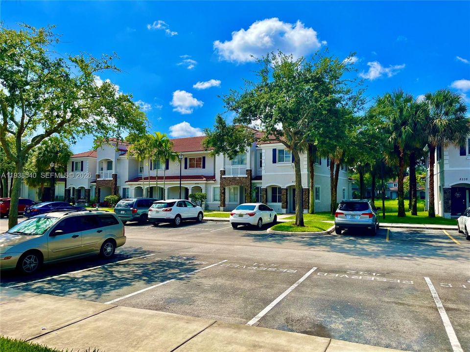 For Sale: $375,000 (3 beds, 2 baths, 1423 Square Feet)