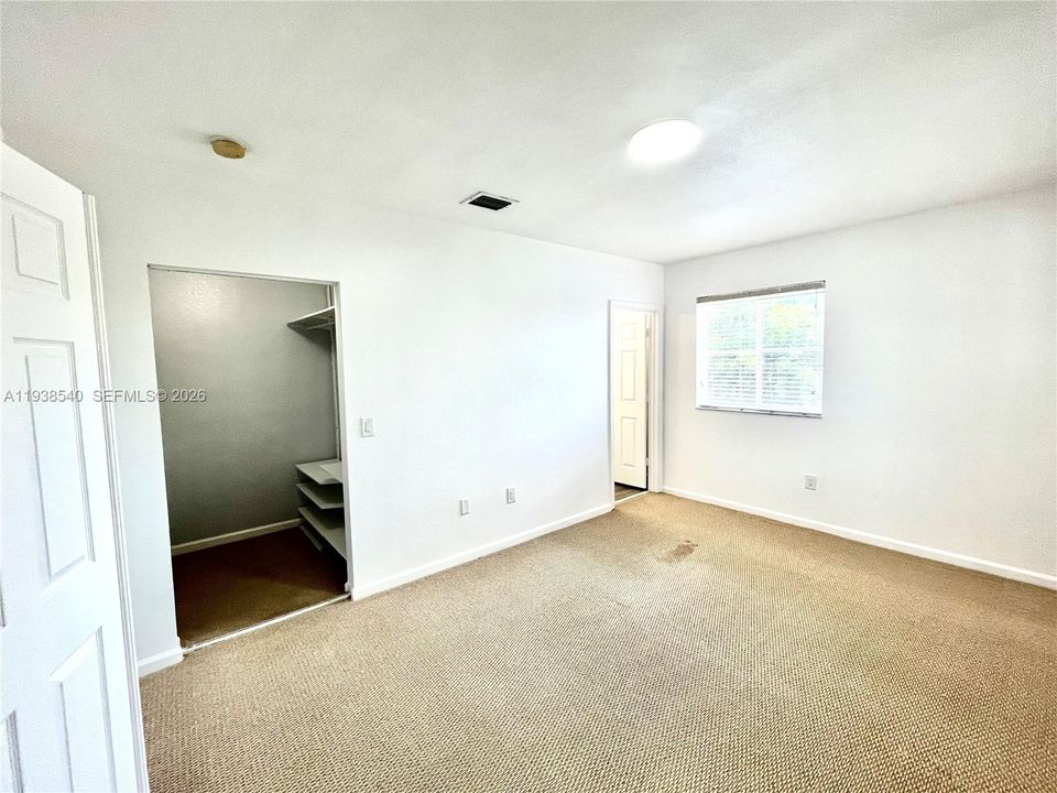 For Sale: $375,000 (3 beds, 2 baths, 1423 Square Feet)