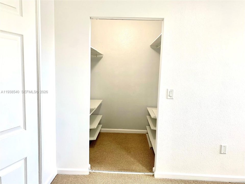 For Sale: $375,000 (3 beds, 2 baths, 1423 Square Feet)