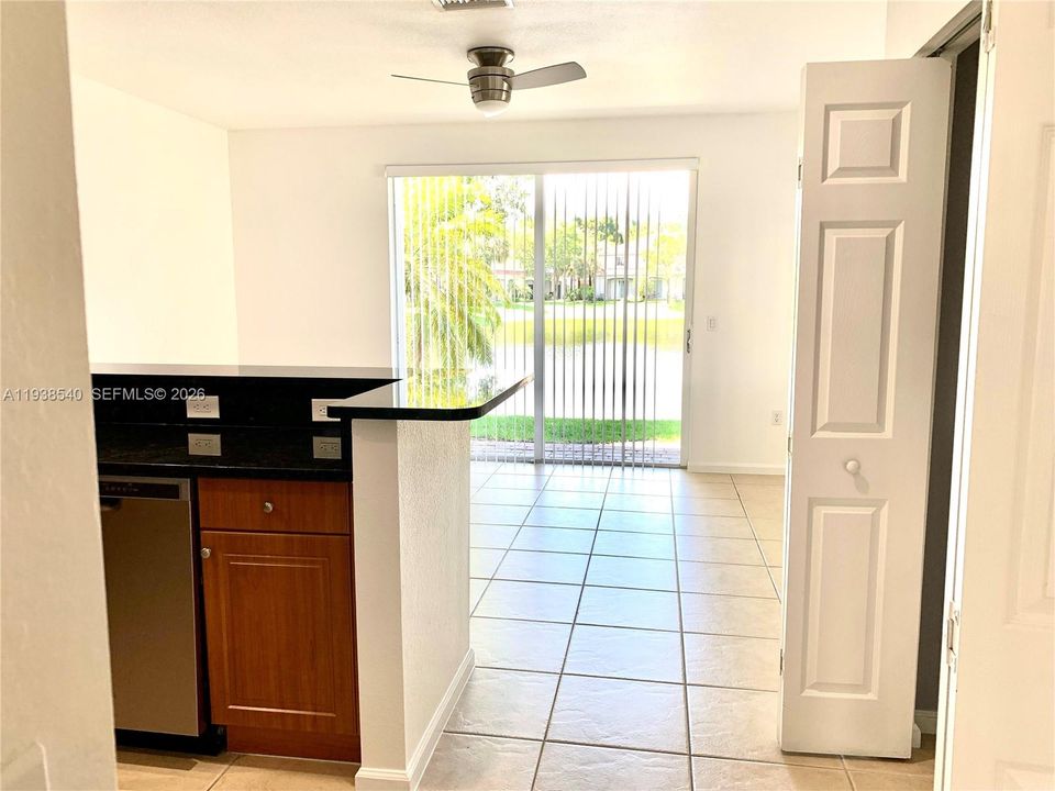 For Sale: $375,000 (3 beds, 2 baths, 1423 Square Feet)