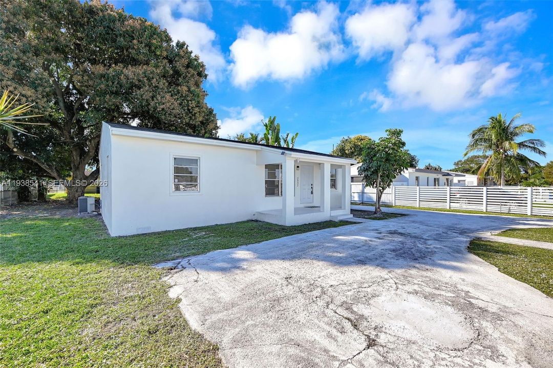 En Venta: $509,000 (3 camas, 2 baños, 1080 Pies cuadrados)