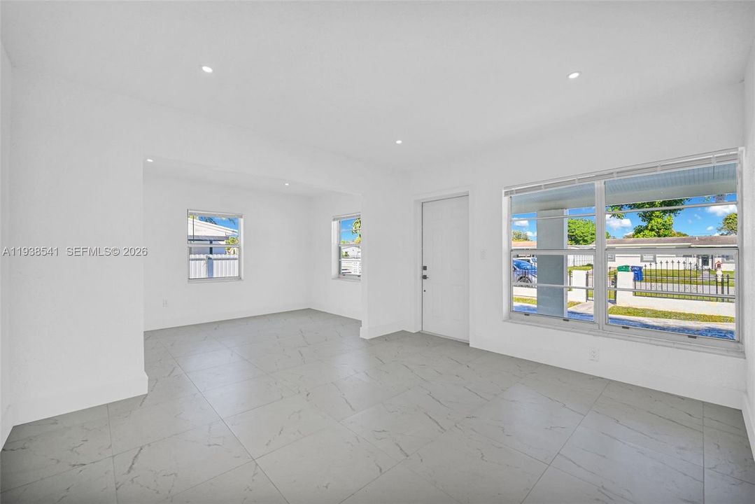 En Venta: $509,000 (3 camas, 2 baños, 1080 Pies cuadrados)