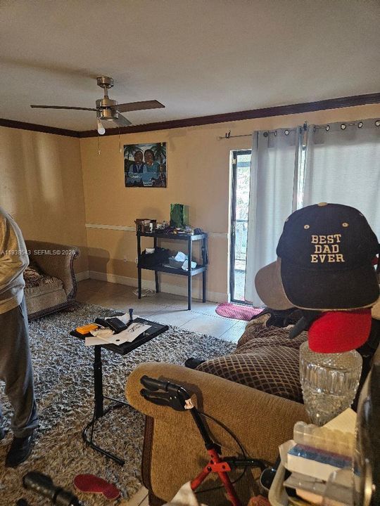 For Sale: $249,900 (2 beds, 1 baths, 870 Square Feet)