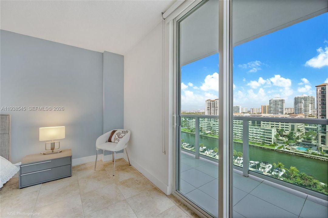 For Sale: $529,000 (2 beds, 2 baths, 1357 Square Feet)