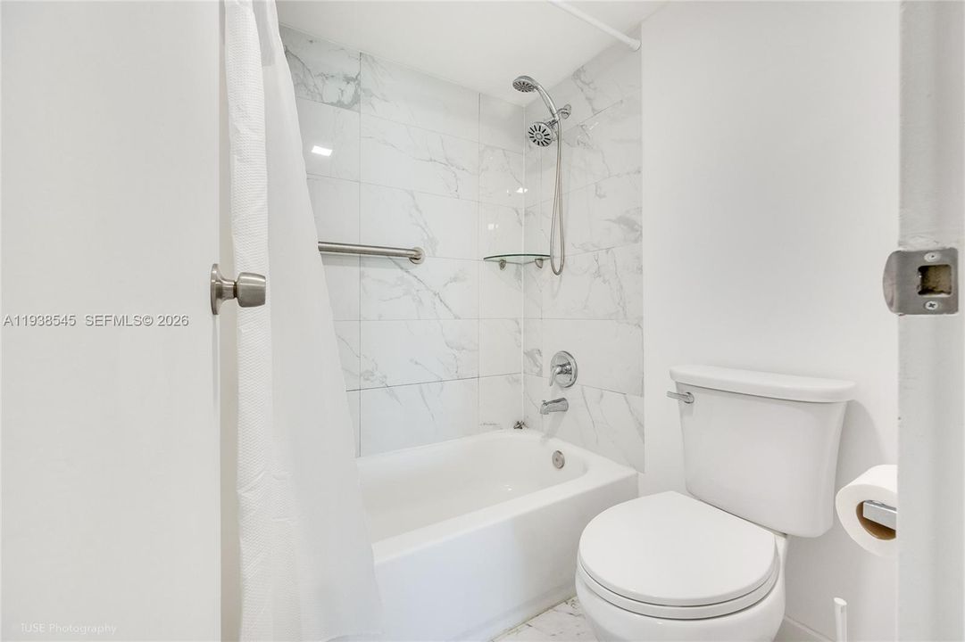 For Sale: $529,000 (2 beds, 2 baths, 1357 Square Feet)