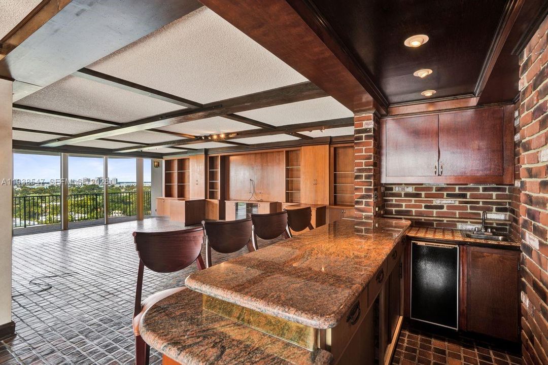 En Venta: $1,190,000 (3 camas, 3 baños, 2345 Pies cuadrados)