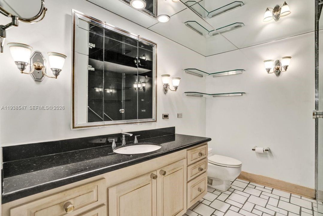 En Venta: $1,190,000 (3 camas, 3 baños, 2345 Pies cuadrados)