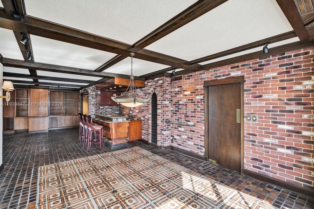 En Venta: $1,190,000 (3 camas, 3 baños, 2345 Pies cuadrados)