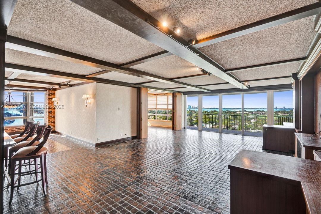 En Venta: $1,190,000 (3 camas, 3 baños, 2345 Pies cuadrados)