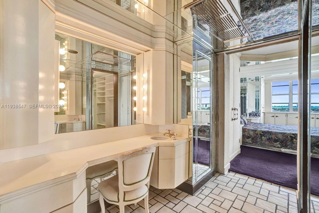 En Venta: $1,190,000 (3 camas, 3 baños, 2345 Pies cuadrados)