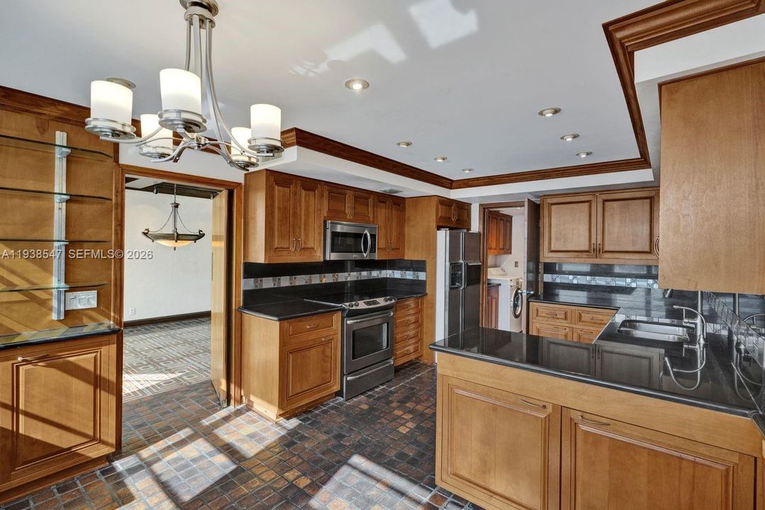 En Venta: $1,190,000 (3 camas, 3 baños, 2345 Pies cuadrados)