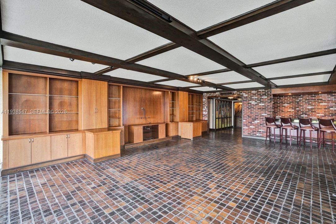 En Venta: $1,190,000 (3 camas, 3 baños, 2345 Pies cuadrados)