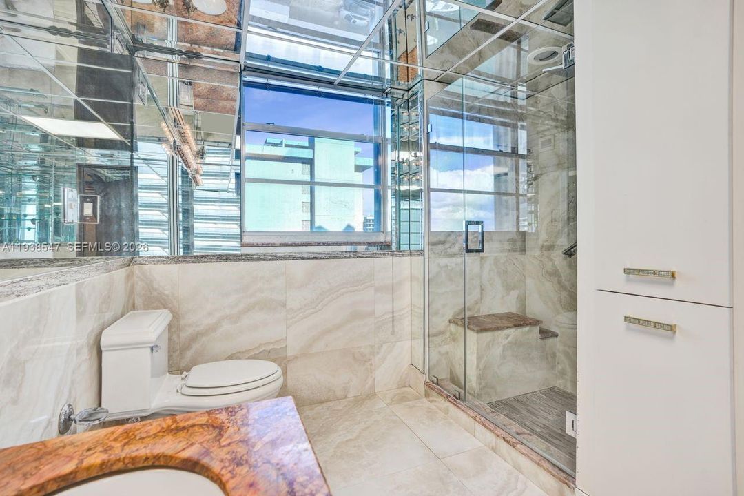 En Venta: $1,190,000 (3 camas, 3 baños, 2345 Pies cuadrados)