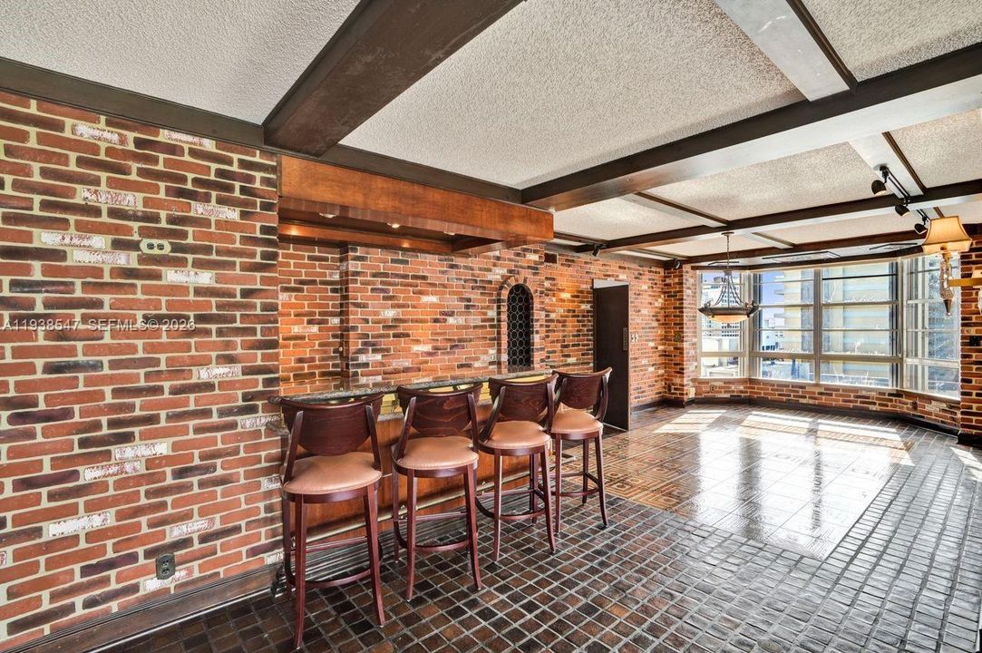 En Venta: $1,190,000 (3 camas, 3 baños, 2345 Pies cuadrados)