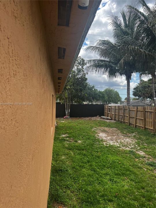 В аренду: $3,200 (3 спален, 2 ванн, 1740 Квадратных фут)