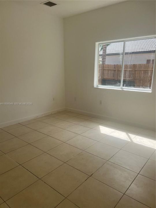 В аренду: $3,200 (3 спален, 2 ванн, 1740 Квадратных фут)