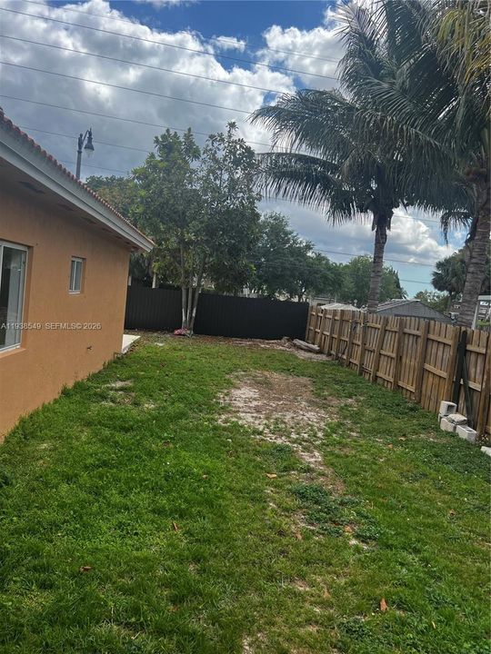 В аренду: $3,200 (3 спален, 2 ванн, 1740 Квадратных фут)