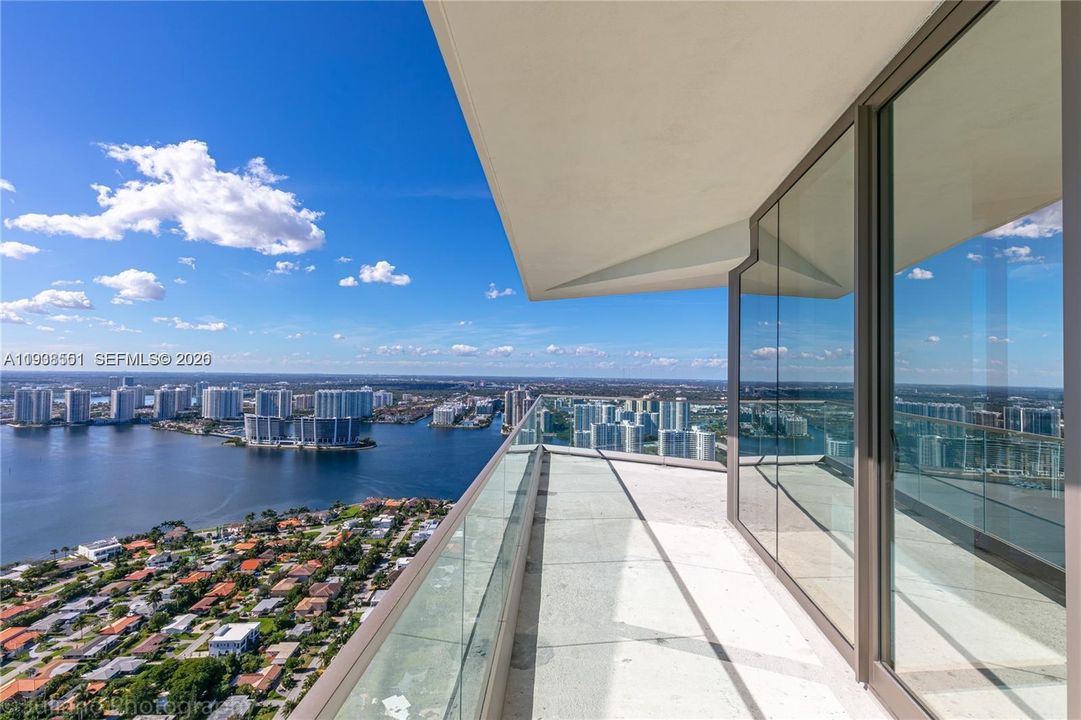 For Rent: $14,000 (2 beds, 2 baths, 1273 Square Feet)