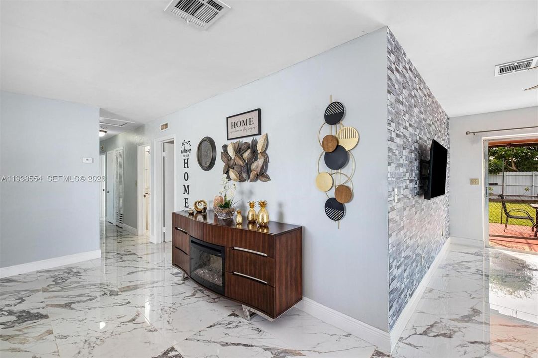 For Sale: $639,900 (4 beds, 2 baths, 1620 Square Feet)