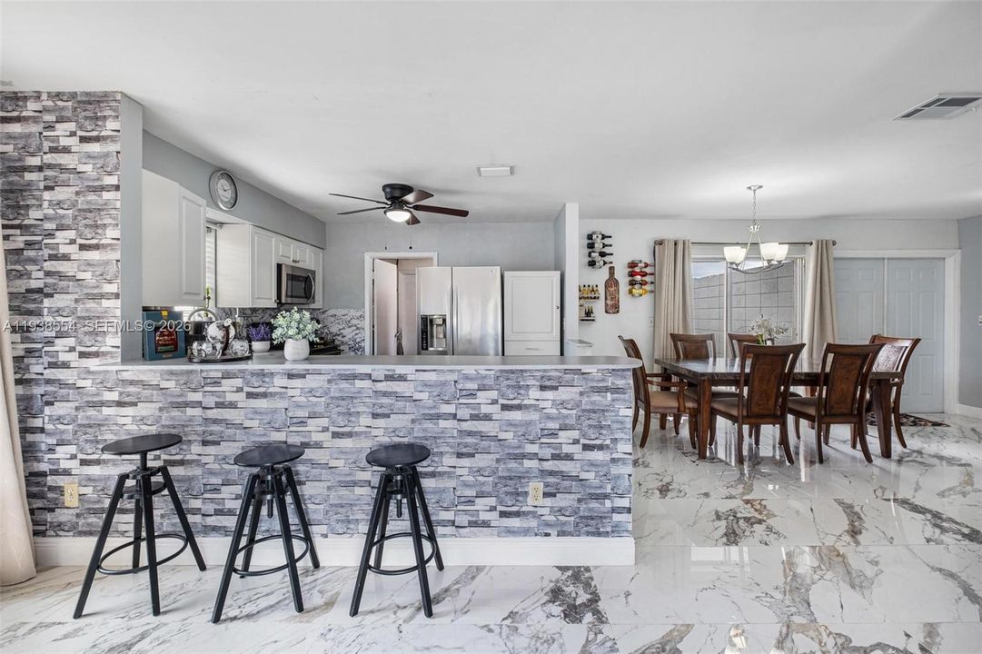 For Sale: $639,900 (4 beds, 2 baths, 1620 Square Feet)