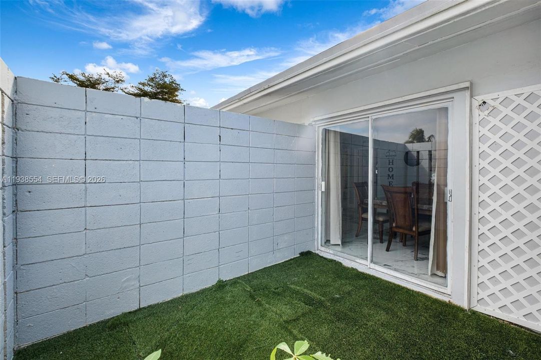 For Sale: $639,900 (4 beds, 2 baths, 1620 Square Feet)