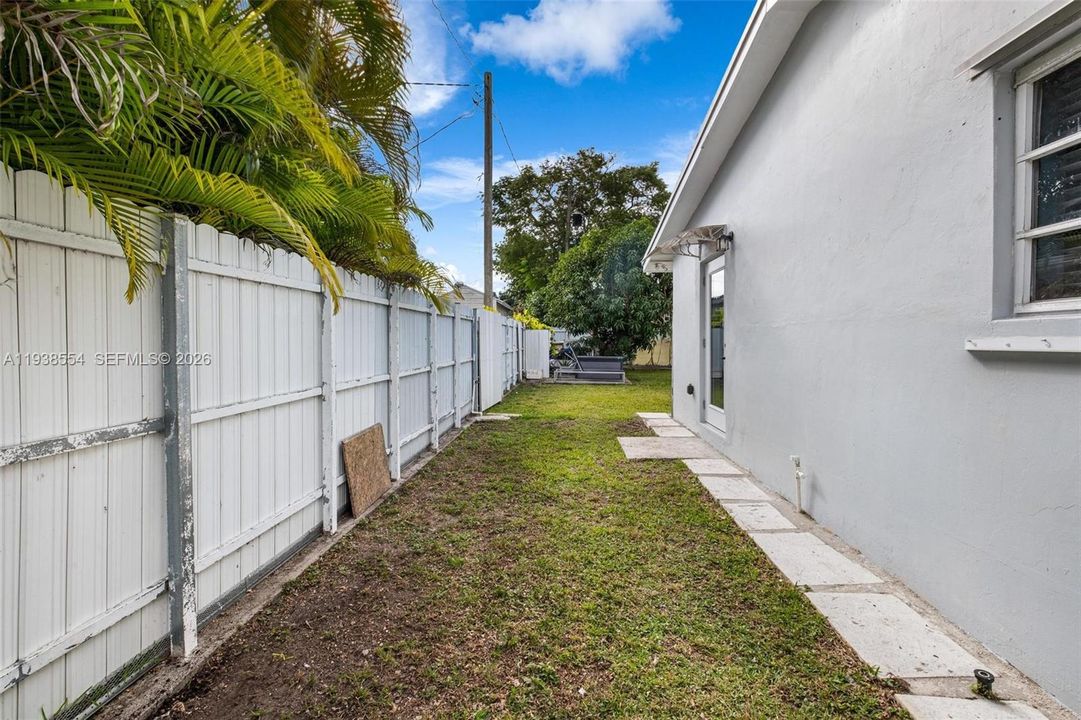 For Sale: $639,900 (4 beds, 2 baths, 1620 Square Feet)