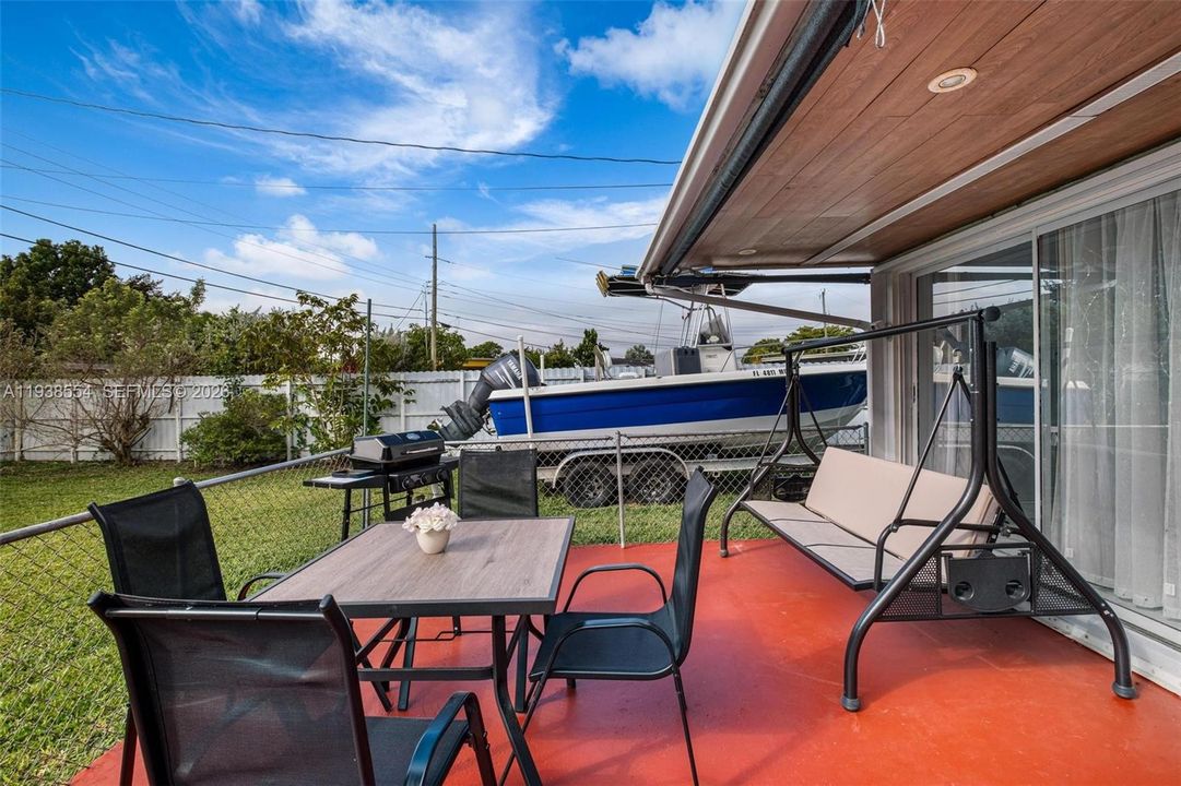 For Sale: $639,900 (4 beds, 2 baths, 1620 Square Feet)