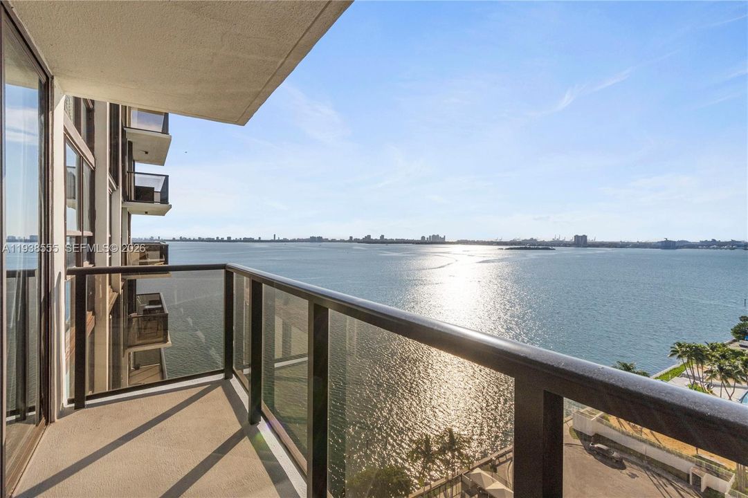 For Rent: $2,800 (1 beds, 1 baths, 757 Square Feet)