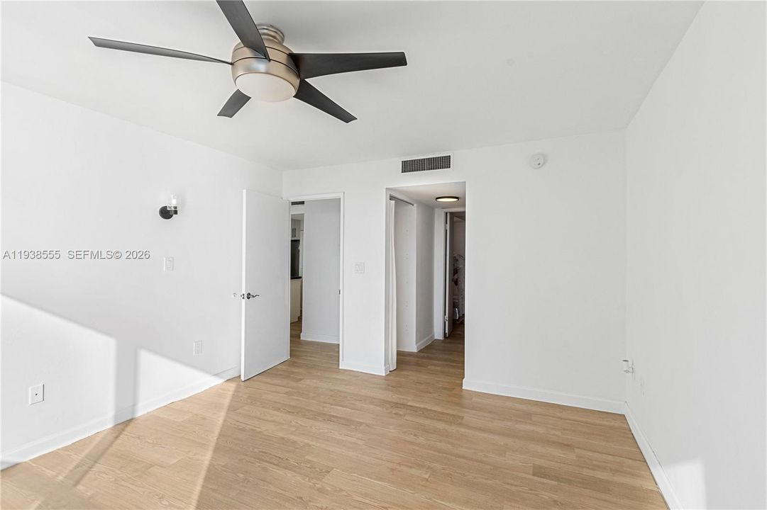 For Rent: $2,800 (1 beds, 1 baths, 757 Square Feet)