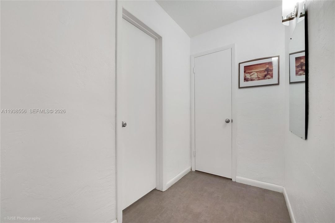 For Sale: $259,000 (1 beds, 1 baths, 740 Square Feet)