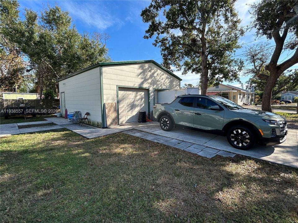 En Venta: $279,000 (4 camas, 2 baños, 1476 Pies cuadrados)